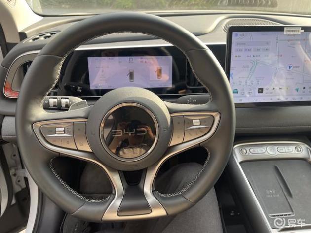 对比10万级纯电SUV：零跑B10 vs 海狮01EV，哪更划算