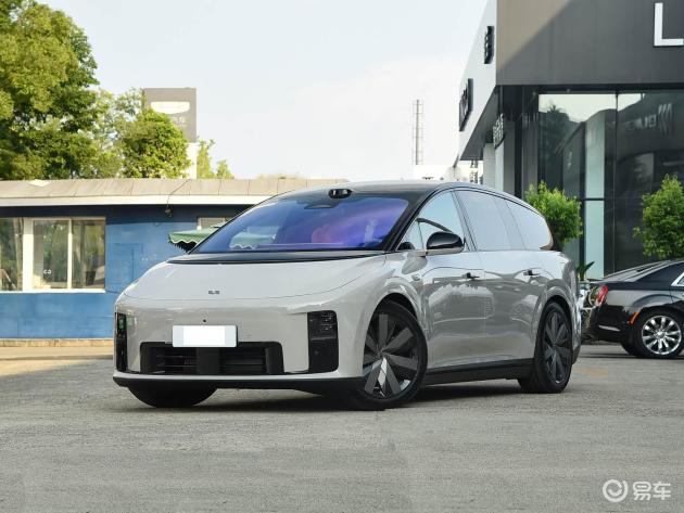 理想i8：33.98万，六座大空间，无忧续航家庭新选