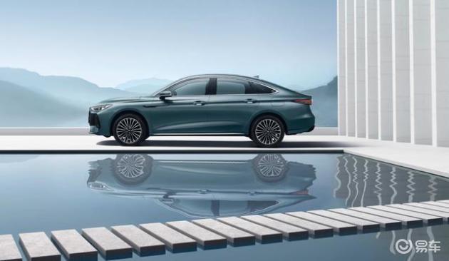 比较风云A8L与秦L DM-i,选哪款