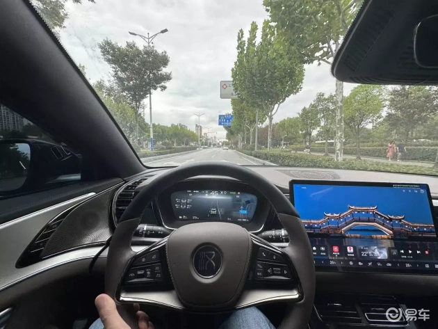 试驾比亚迪汉EV:14万落地,尝鲜体验真香