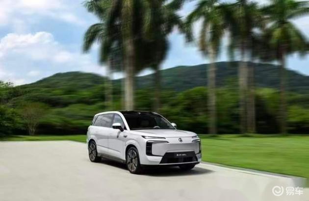 腾势N8L，29.98万起，诠释新豪华，温暖人心