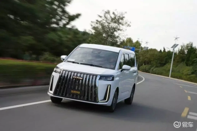 新锐MPV锐胜M8:抢先体验大家伙的魅力