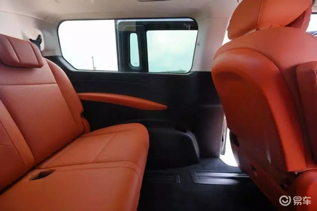 新锐MPV锐胜M8:抢先体验大家伙的魅力