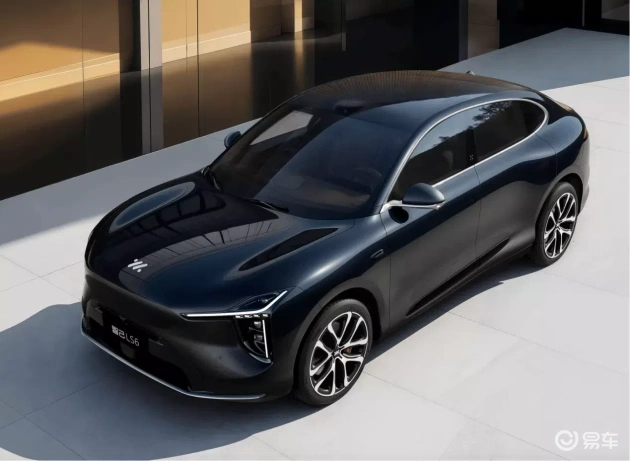 昊铂HT与智己LS6:20万级豪华纯电SUV趣味比拼