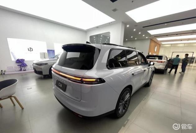 尴尬宝马车主:14万级6座SUV性能惊人