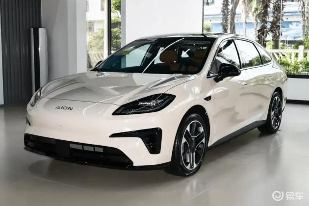 AION RT焕新版vs秦L EV，10万级家轿优胜者