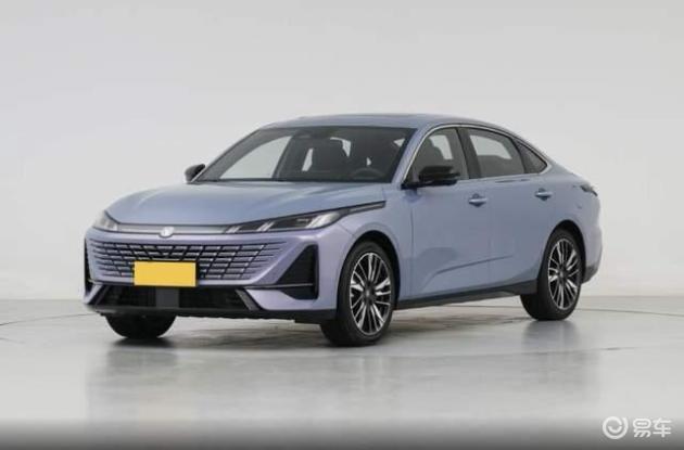 长安逸动VS吉利帝豪：谁是国民家轿首选？轻松比一比