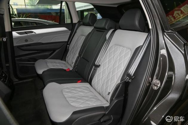 大众揽巡 VS 丰田汉兰达:德系日系对决