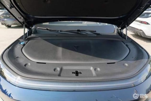 乐道L90 vs 深蓝S09:家庭SUV最佳选择