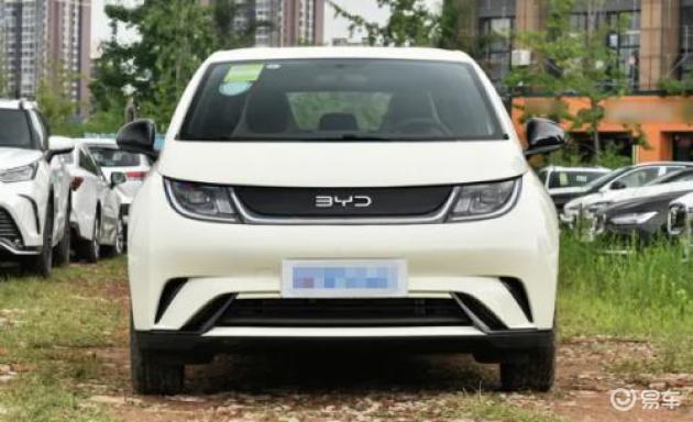 海豚比亚迪VS上汽大众ID.3，限时特惠11.98万起，选谁划算