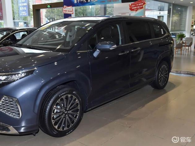 新合资7座车热销，14万，配零重力座椅+2.0T动力。考虑GL8奥德赛