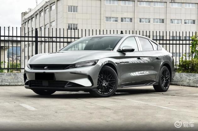 比亚迪汉DM VS 奇瑞风云A9L，中大型插混车怎么选