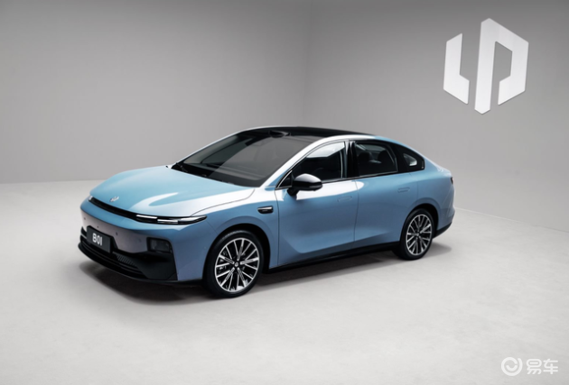 10万级年轻人首选：零跑B01月销破万，有何魅力