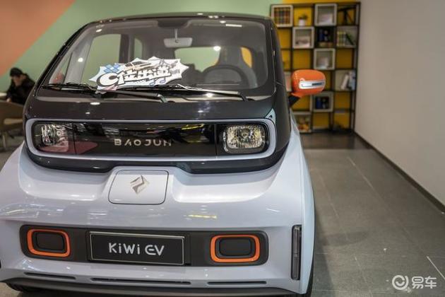 速翼特VS雨燕：小型车趣味对决