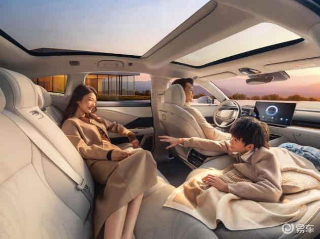 年末换车首选：广汽丰田铂智7，一步到位家轿新标杆