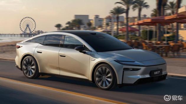 年末换车首选：广汽丰田铂智7，一步到位家轿新标杆