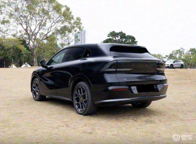 小鹏G7超级增程更新，430公里纯电续航，车身优化显著