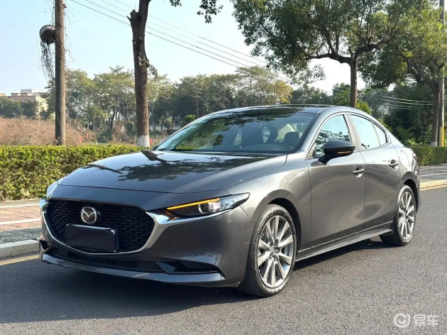 12万家用轿车：个性派vs家庭用，你的选择