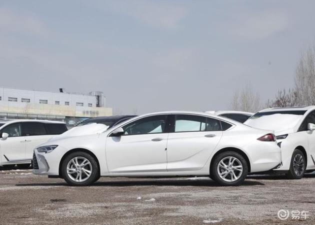 雅阁VS君威：10万级家用车王之战