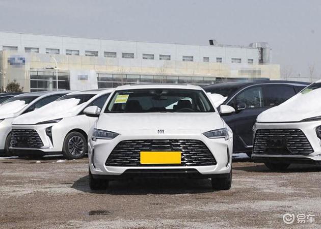 雅阁VS君威：10万级家用车王之战