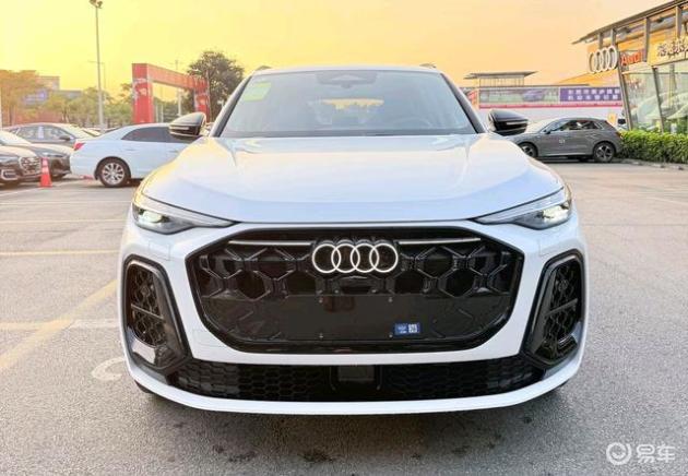 新奥迪Q5L：风中魅力，一睹为快