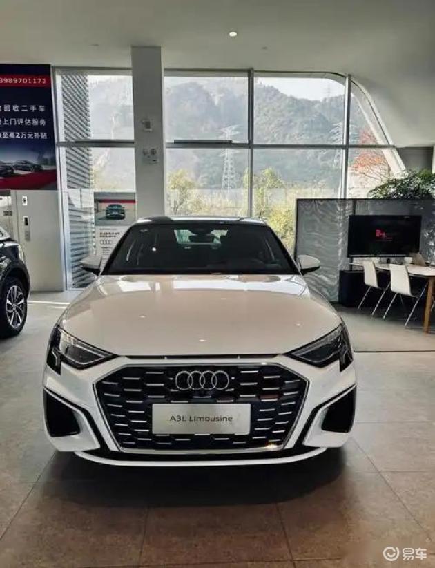 奥迪降价，10万级豪车，平民福音or豪华车尊严
