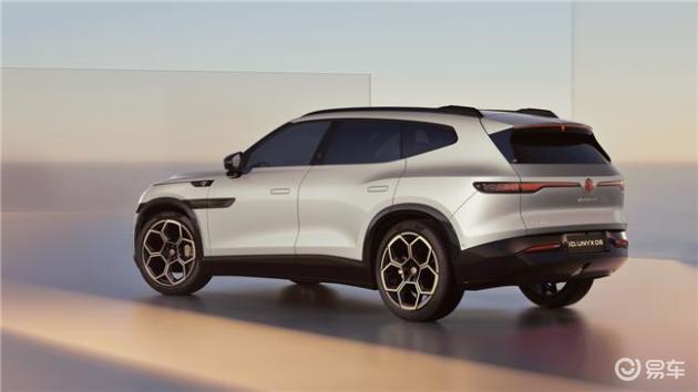 08前脸微笑线设计，柔科技感，打造年轻风尚