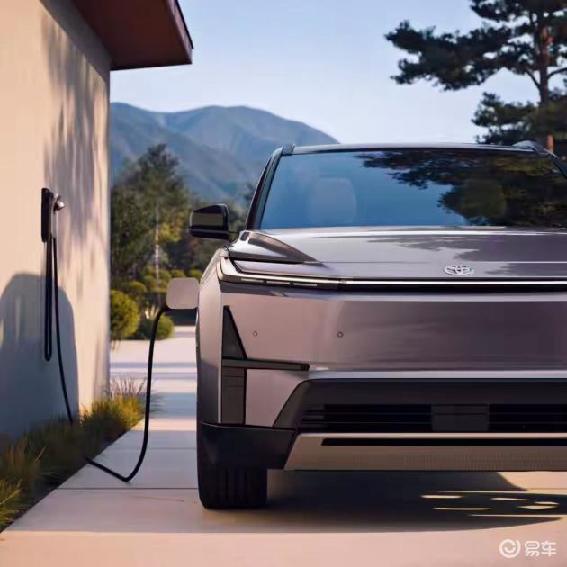 新丰田汉兰达外观巨变，纯电加持，轴距更长