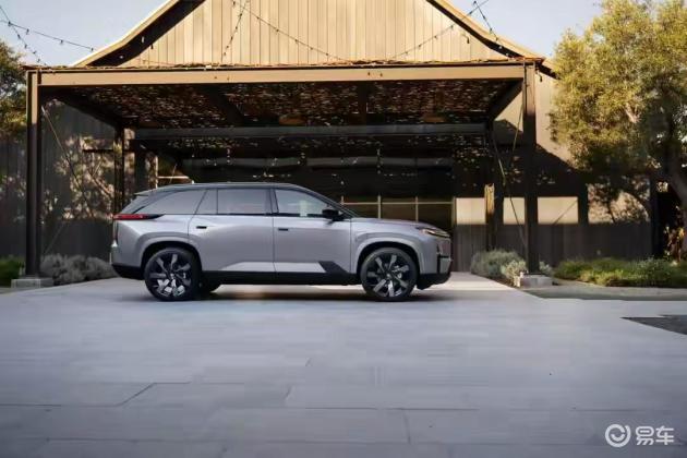 新丰田汉兰达外观巨变，纯电加持，轴距更长