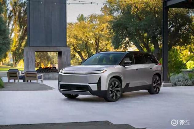 新丰田汉兰达外观巨变，纯电加持，轴距更长