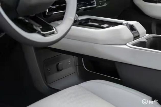 新丰田汉兰达外观巨变，纯电加持，轴距更长