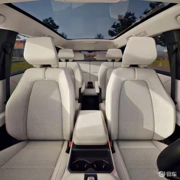 新丰田汉兰达外观巨变，纯电加持，轴距更长