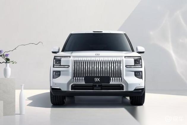 极氪9X持续拿下50万级SUV销冠 全新性能旗舰8X起售价45万 极氪9X持续拿下50万级SUV销冠 全新性能旗舰8X起售价45万