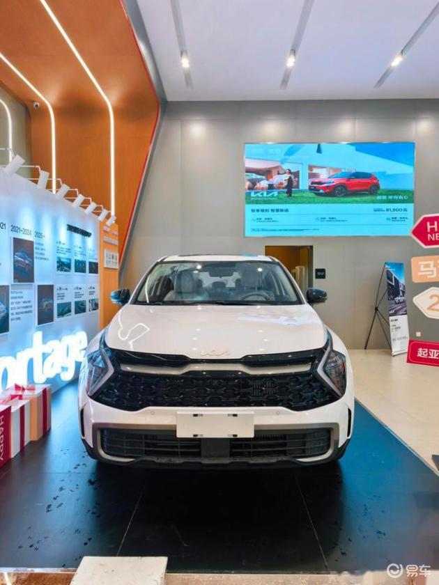 新款起亚狮铂拓界：外观革新，内饰科技升级，紧凑型SUV