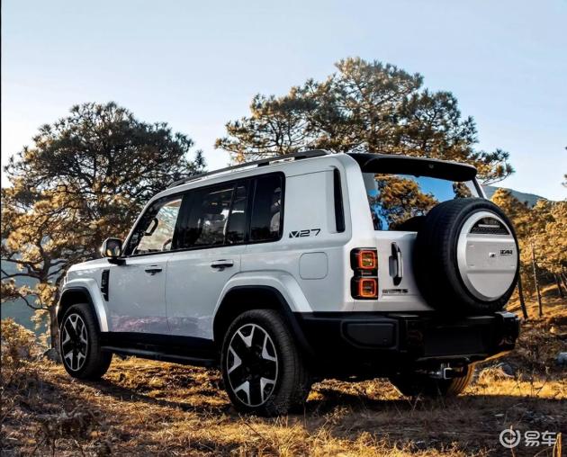 新方盒子SUV上市，方程豹钛7纯电版领衔