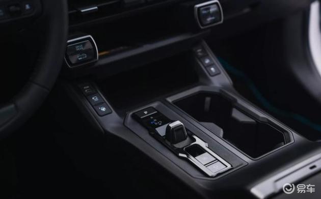 新RAV4上市,造型似威兰达,中东版却涨价