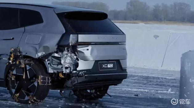 XC70玩冰壶，上演冬日速度与激情