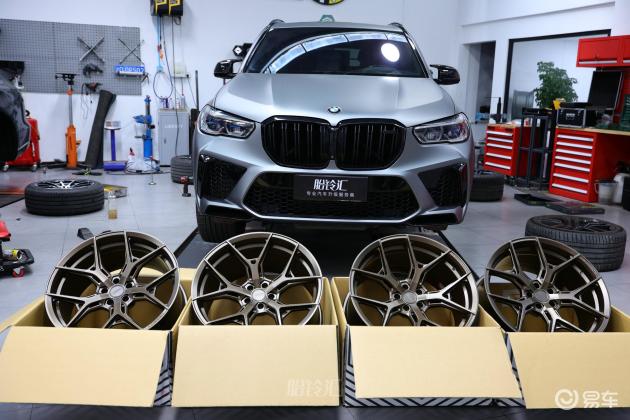 宝马X5M换装VOSSEN HF-5轮毂，焕新视觉体验