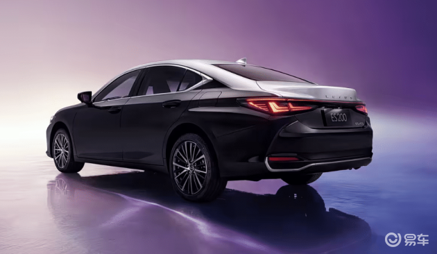 雷克萨斯ES 200双色特别版上市,网友笑谈价格亲民