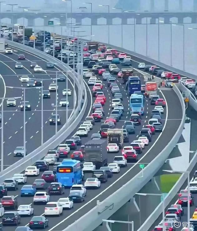 新能源车主高速返程体验大吐槽