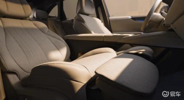 3月底首发 配备四座悬浮层座椅/二排影院屏 别克至境E7内饰发布
