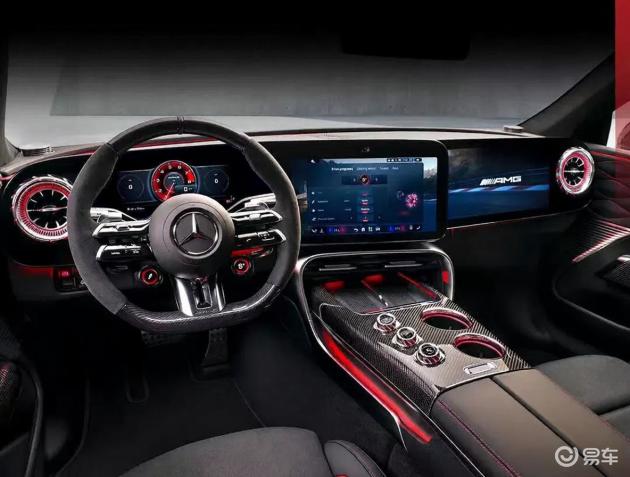 奔驰新力作:炫酷AMG GT四门轿跑车内饰首曝