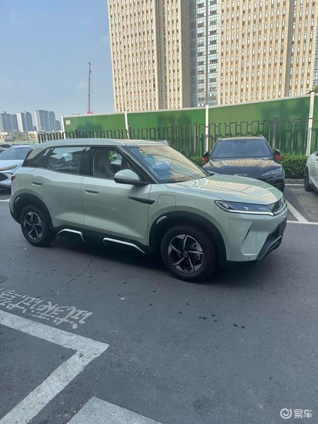 比亚迪元UP降价5K，车主热议：划算还是后悔