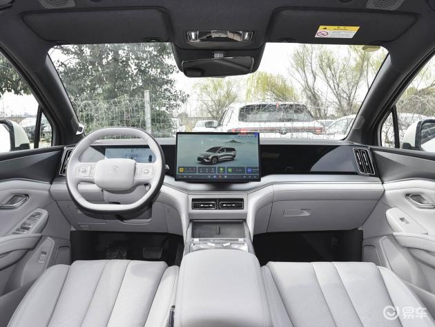 比亚迪全新纯电中型SUV,预售起价15.5万元,轴距超过2.8米,续航里程达710公里