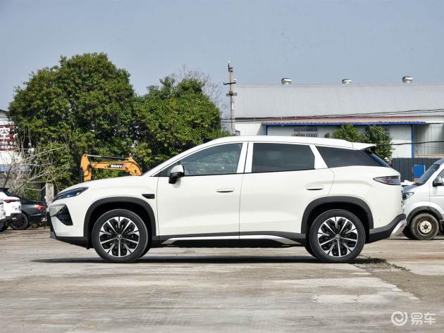 比亚迪全新纯电中型SUV,预售起价15.5万元,轴距超过2.8米,续航里程达710公里