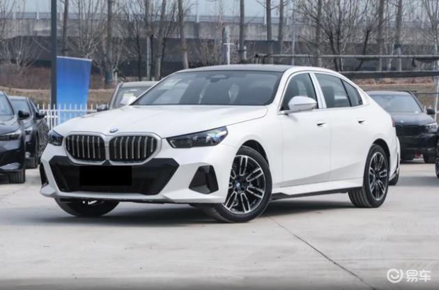 真实体验26款宝马5系,优缺点明显,家用正适合?