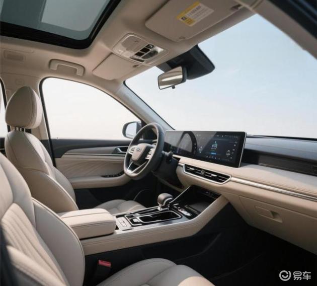 10万预算大对决：保值王者丰田与国产SUV的较量，高配与省心你更青睐谁？