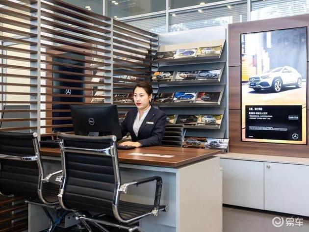 奥迪A6L直降10万，引发市场震动！宝马与奔驰的遮羞布被彻底揭开？