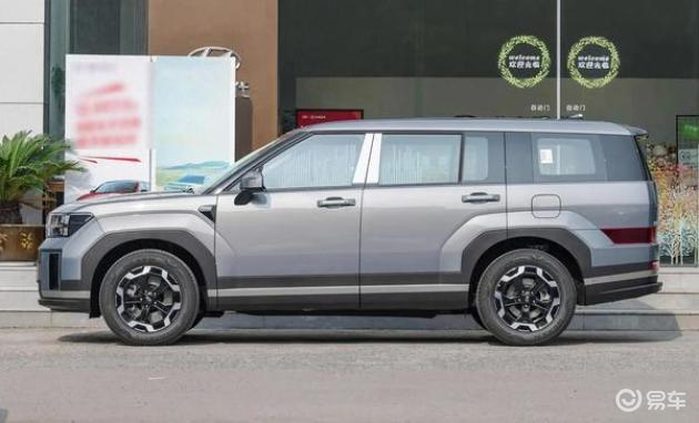 2026款胜达 vs 汉兰达：差价几万如何选择？家用SUV的详细对比，让您不再纠结