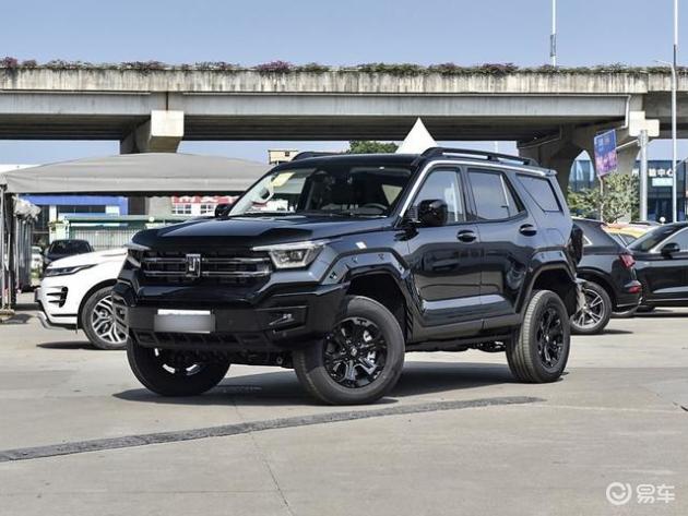 战舰700 VS 方程豹钛7:谁将重塑20万级硬派SUV市场的新格局?